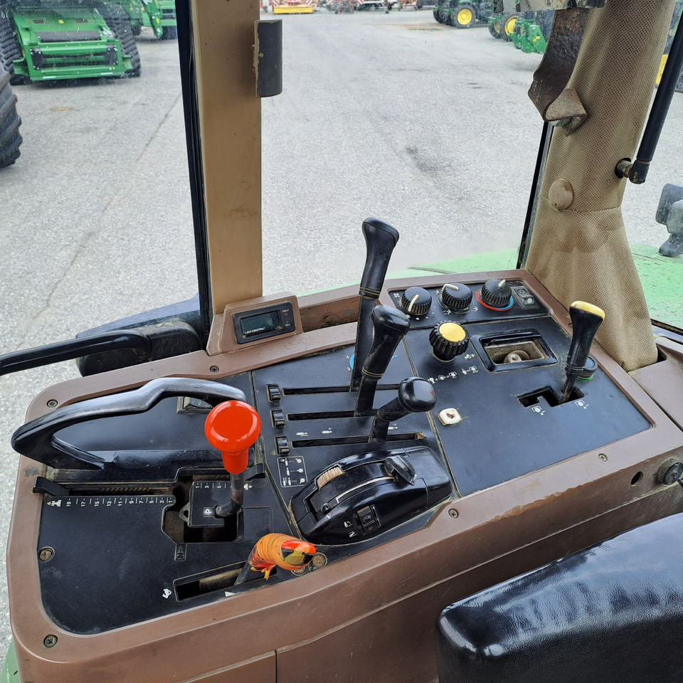 Traktor JOHN DEERE 7700: slika Traktor JOHN DEERE 7700