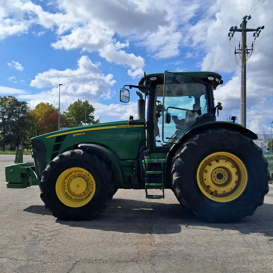 JOHN DEERE 8345 R - Traktor: slika JOHN DEERE 8345 R - Traktor JOHN DEERE 8345 R - Traktor: slika JOHN DEERE 8345 R - Traktor