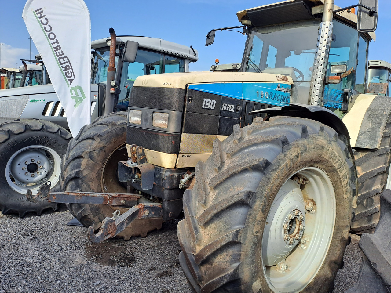 LAMBORGHINI RACING 190 - Traktor: slika LAMBORGHINI RACING 190 - Traktor LAMBORGHINI RACING 190 - Traktor: slika LAMBORGHINI RACING 190 - Traktor