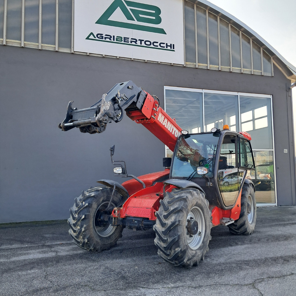 MANITOU MLT940-120 H - Teleskopski rukovatelj: slika MANITOU MLT940-120 H - Teleskopski rukovatelj MANITOU MLT940-120 H - Teleskopski rukovatelj: slika MANITOU MLT940-120 H - Teleskopski rukovatelj