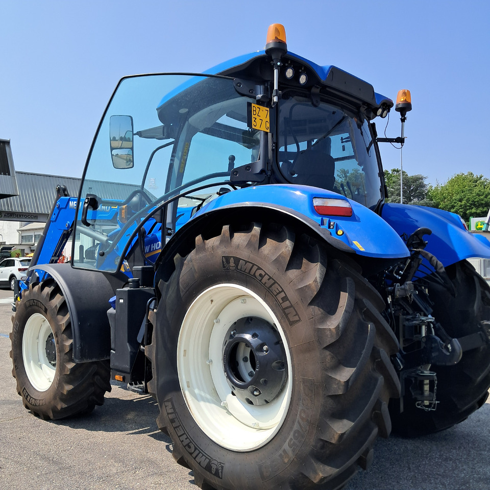 NEW HOLLAND T6 160 - Traktor: slika NEW HOLLAND T6 160 - Traktor NEW HOLLAND T6 160 - Traktor: slika NEW HOLLAND T6 160 - Traktor