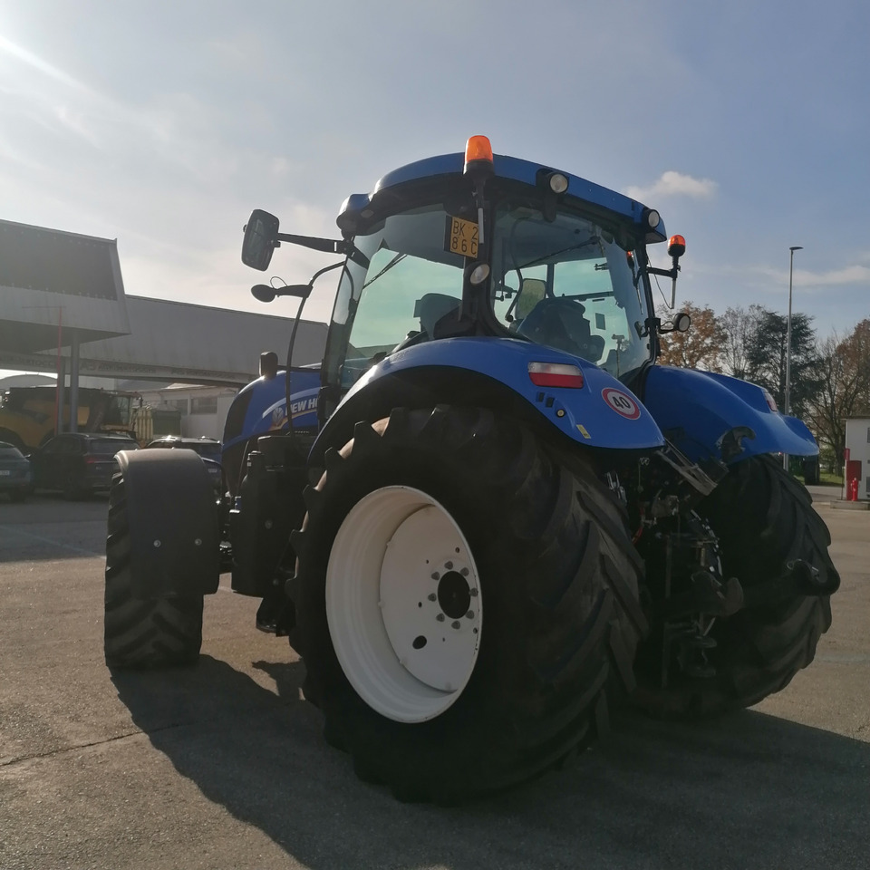 NEW HOLLAND T7 210 - Traktor: slika NEW HOLLAND T7 210 - Traktor NEW HOLLAND T7 210 - Traktor: slika NEW HOLLAND T7 210 - Traktor