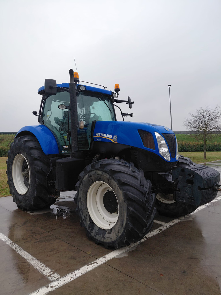 NEW HOLLAND T7 260 - Traktor: slika NEW HOLLAND T7 260 - Traktor NEW HOLLAND T7 260 - Traktor: slika NEW HOLLAND T7 260 - Traktor