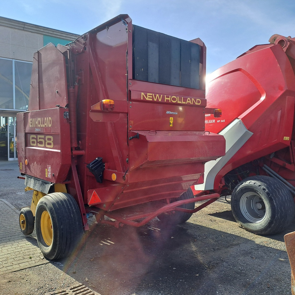ROTOPRESSA NEW HOLLAND 658 - Rolo balirka: slika ROTOPRESSA NEW HOLLAND 658 - Rolo balirka ROTOPRESSA NEW HOLLAND 658 - Rolo balirka: slika ROTOPRESSA NEW HOLLAND 658 - Rolo balirka