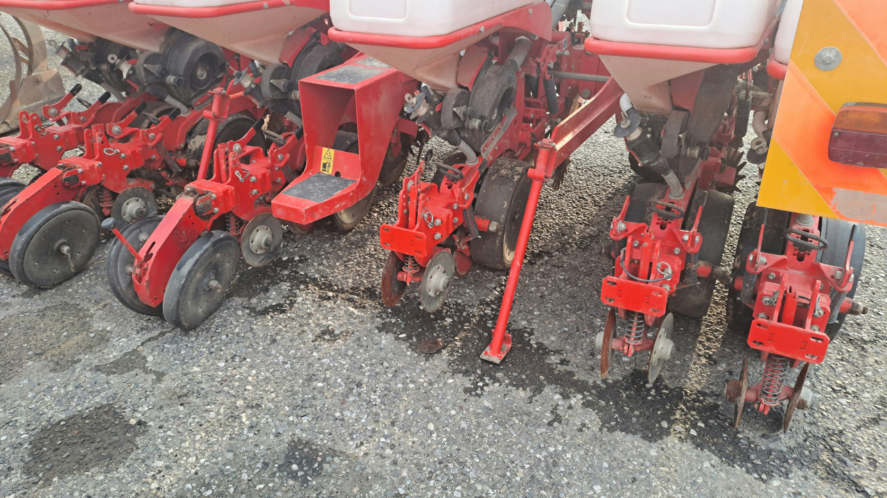SEMINATRICE DI PRECISIONE KUHN MAXIMA 2 TD - Sijačica: slika SEMINATRICE DI PRECISIONE KUHN MAXIMA 2 TD - Sijačica SEMINATRICE DI PRECISIONE KUHN MAXIMA 2 TD - Sijačica: slika SEMINATRICE DI PRECISIONE KUHN MAXIMA 2 TD - Sijačica