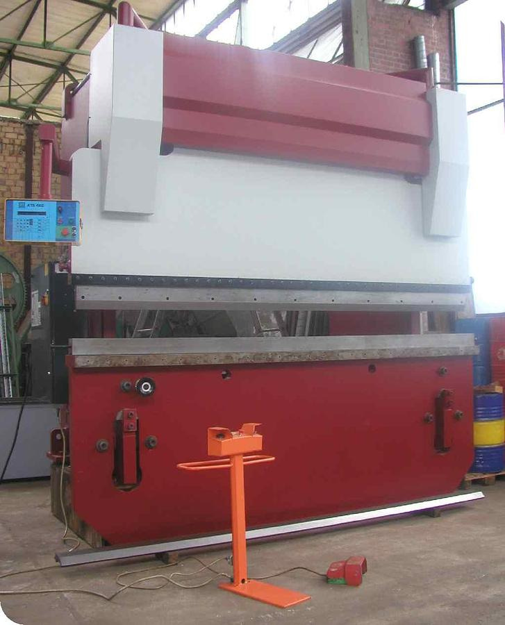 Abkantpresse - Apkant preša: slika Abkantpresse - Apkant preša Abkantpresse - Apkant preša: slika Abkantpresse - Apkant preša