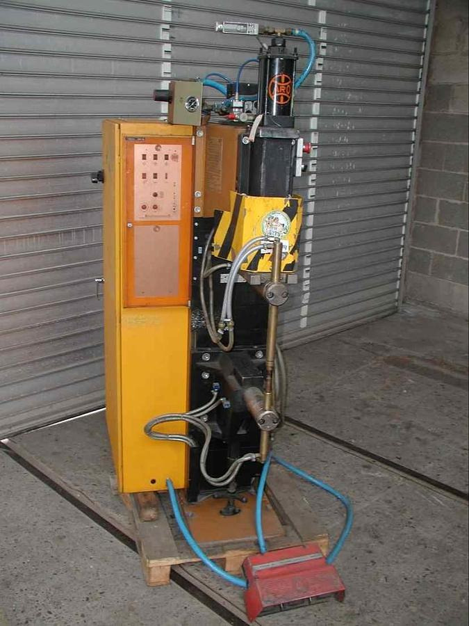 Punktschweißmaschine ARO - Oprema za zavarivanje: slika Punktschweißmaschine ARO - Oprema za zavarivanje Punktschweißmaschine ARO - Oprema za zavarivanje: slika Punktschweißmaschine ARO - Oprema za zavarivanje