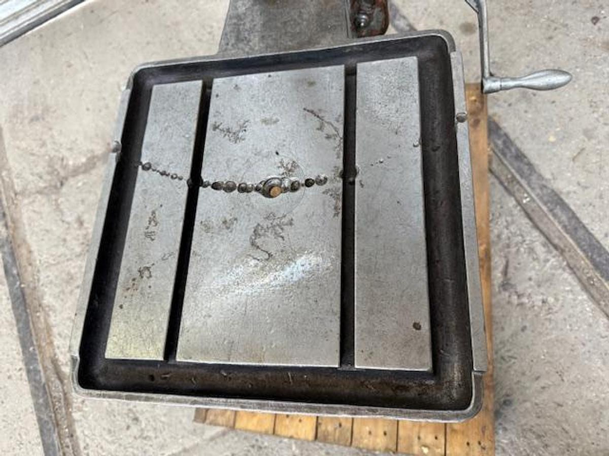 Säulenbohrmaschine GILLARDON - Stupna bušilica: slika Säulenbohrmaschine GILLARDON - Stupna bušilica Säulenbohrmaschine GILLARDON - Stupna bušilica: slika Säulenbohrmaschine GILLARDON - Stupna bušilica