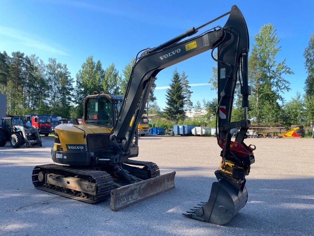 Volvo ECR 88 D Pro - Mini bager: slika Volvo ECR 88 D Pro - Mini bager Volvo ECR 88 D Pro - Mini bager: slika Volvo ECR 88 D Pro - Mini bager