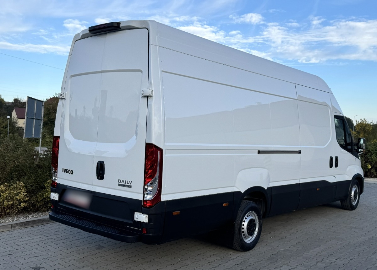 Iveco Daily L4H3 3.0 180KM Hi-matic LED KAMERA Bezwypadkowy Salon PL FV23 - Furgon: slika Iveco Daily L4H3 3.0 180KM Hi-matic LED KAMERA Bezwypadkowy Salon PL FV23 - Furgon Iveco Daily L4H3 3.0 180KM Hi-matic LED KAMERA Bezwypadkowy Salon PL FV23 - Furgon: slika Iveco Daily L4H3 3.0 180KM Hi-matic LED KAMERA Bezwypadkowy Salon PL FV23 - Furgon