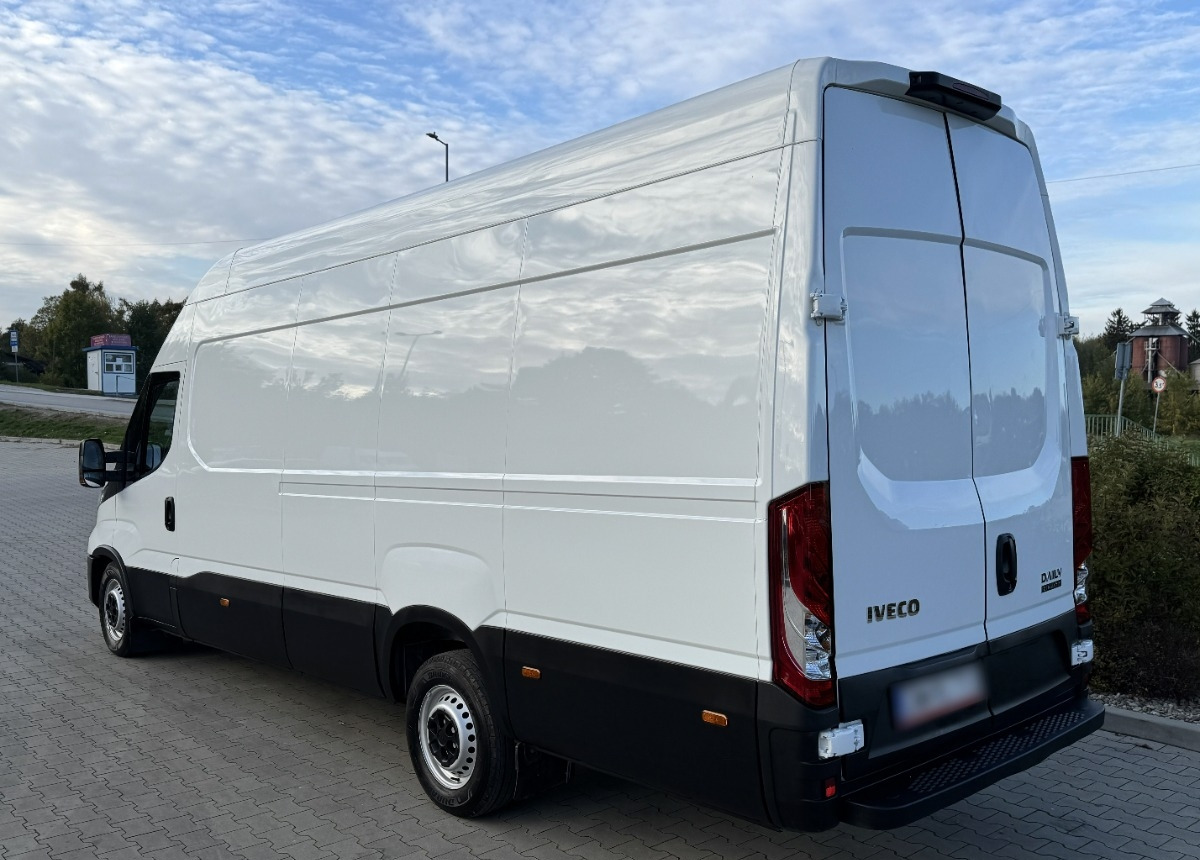 Iveco Daily L4H3 3.0 180KM Hi-matic LED KAMERA Bezwypadkowy Salon PL FV23 - Furgon: slika Iveco Daily L4H3 3.0 180KM Hi-matic LED KAMERA Bezwypadkowy Salon PL FV23 - Furgon Iveco Daily L4H3 3.0 180KM Hi-matic LED KAMERA Bezwypadkowy Salon PL FV23 - Furgon: slika Iveco Daily L4H3 3.0 180KM Hi-matic LED KAMERA Bezwypadkowy Salon PL FV23 - Furgon
