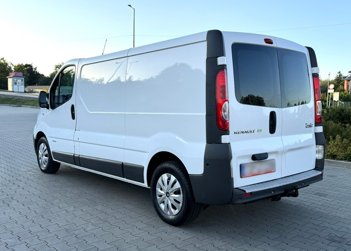 Renault Trafic 2.0 DCI 115KM LONG 2012 Rok Klimatyzacja Nawigacja BEZWYPADKOWY - Furgon: slika Renault Trafic 2.0 DCI 115KM LONG 2012 Rok Klimatyzacja Nawigacja BEZWYPADKOWY - Furgon Renault Trafic 2.0 DCI 115KM LONG 2012 Rok Klimatyzacja Nawigacja BEZWYPADKOWY - Furgon: slika Renault Trafic 2.0 DCI 115KM LONG 2012 Rok Klimatyzacja Nawigacja BEZWYPADKOWY - Furgon