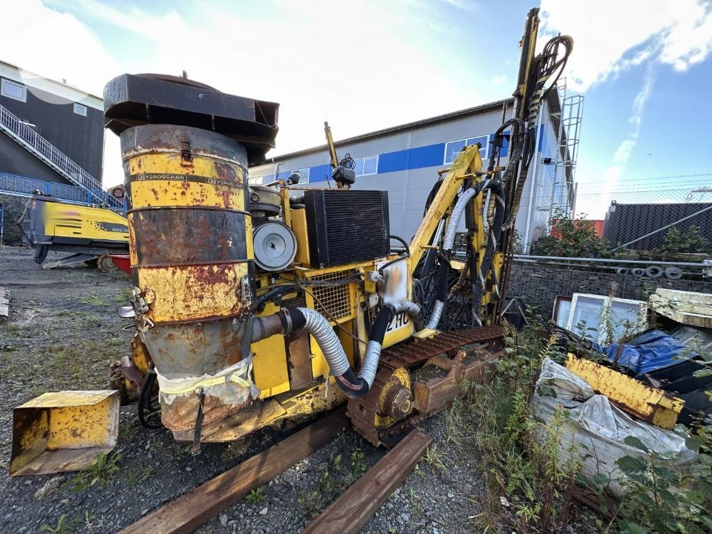 Atlas Copco Roc 542 HC - Platforma za bušenje: slika Atlas Copco Roc 542 HC - Platforma za bušenje Atlas Copco Roc 542 HC - Platforma za bušenje: slika Atlas Copco Roc 542 HC - Platforma za bušenje