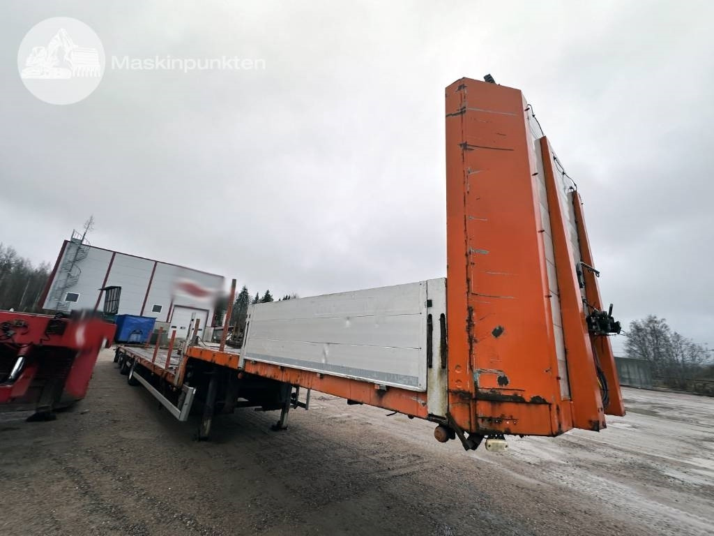 Briab Jumbotrailer  - Poluprikolica s niskim utovarivačem: slika Briab Jumbotrailer  - Poluprikolica s niskim utovarivačem Briab Jumbotrailer  - Poluprikolica s niskim utovarivačem: slika Briab Jumbotrailer  - Poluprikolica s niskim utovarivačem