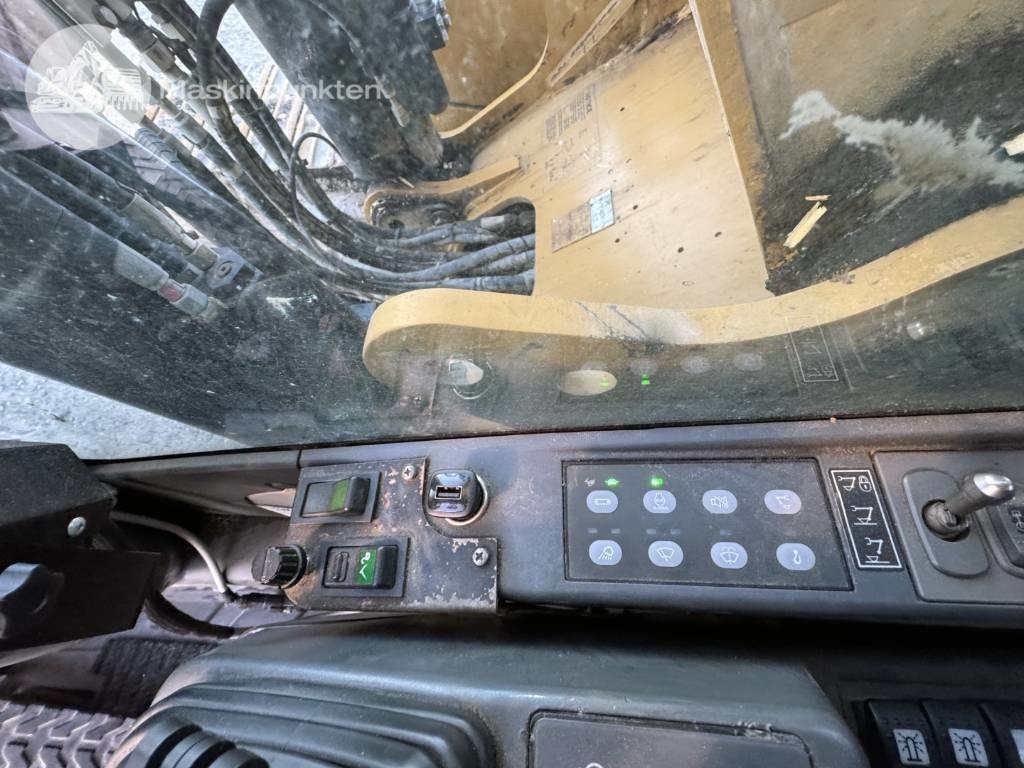 Bager gusjeničar CAT 324 D L: slika Bager gusjeničar CAT 324 D L