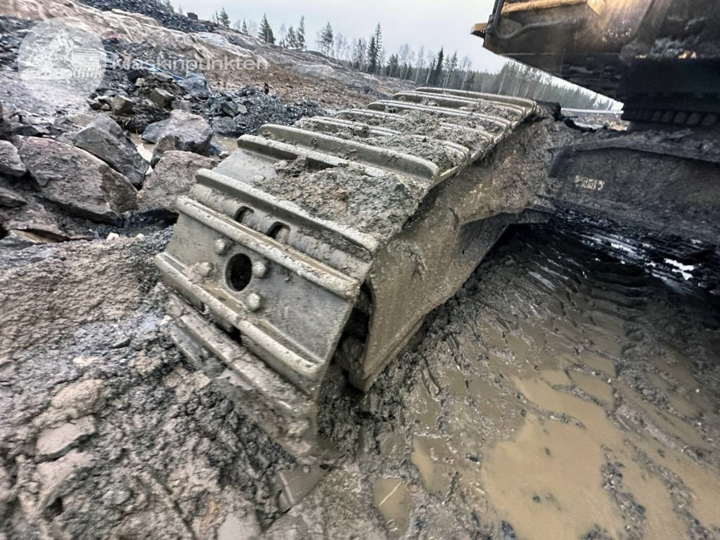 Bager gusjeničar CAT 352: slika Bager gusjeničar CAT 352