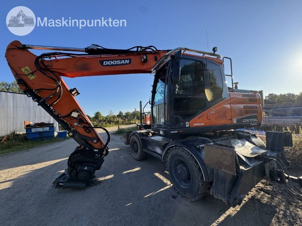 Doosan DX 170 W-5 + Tippvagn + Redskap - Bager na kotačima: slika Doosan DX 170 W-5 + Tippvagn + Redskap - Bager na kotačima Doosan DX 170 W-5 + Tippvagn + Redskap - Bager na kotačima: slika Doosan DX 170 W-5 + Tippvagn + Redskap - Bager na kotačima