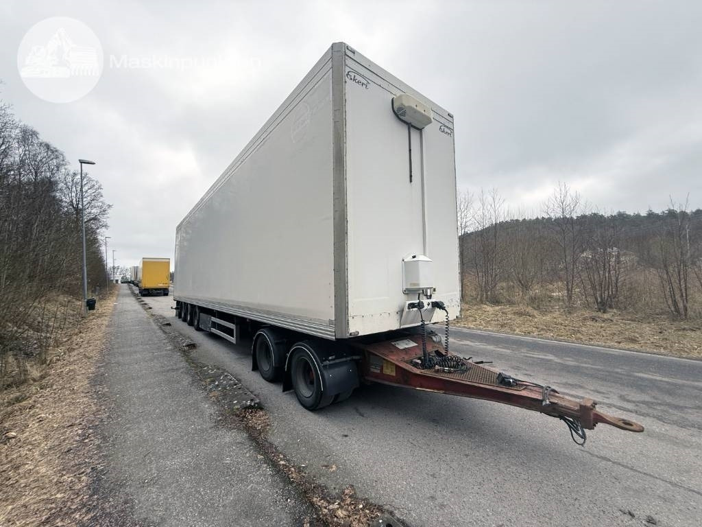 Ekeri L3 - Prikolica sa zatvorenim sandukom: slika Ekeri L3 - Prikolica sa zatvorenim sandukom Ekeri L3 - Prikolica sa zatvorenim sandukom: slika Ekeri L3 - Prikolica sa zatvorenim sandukom
