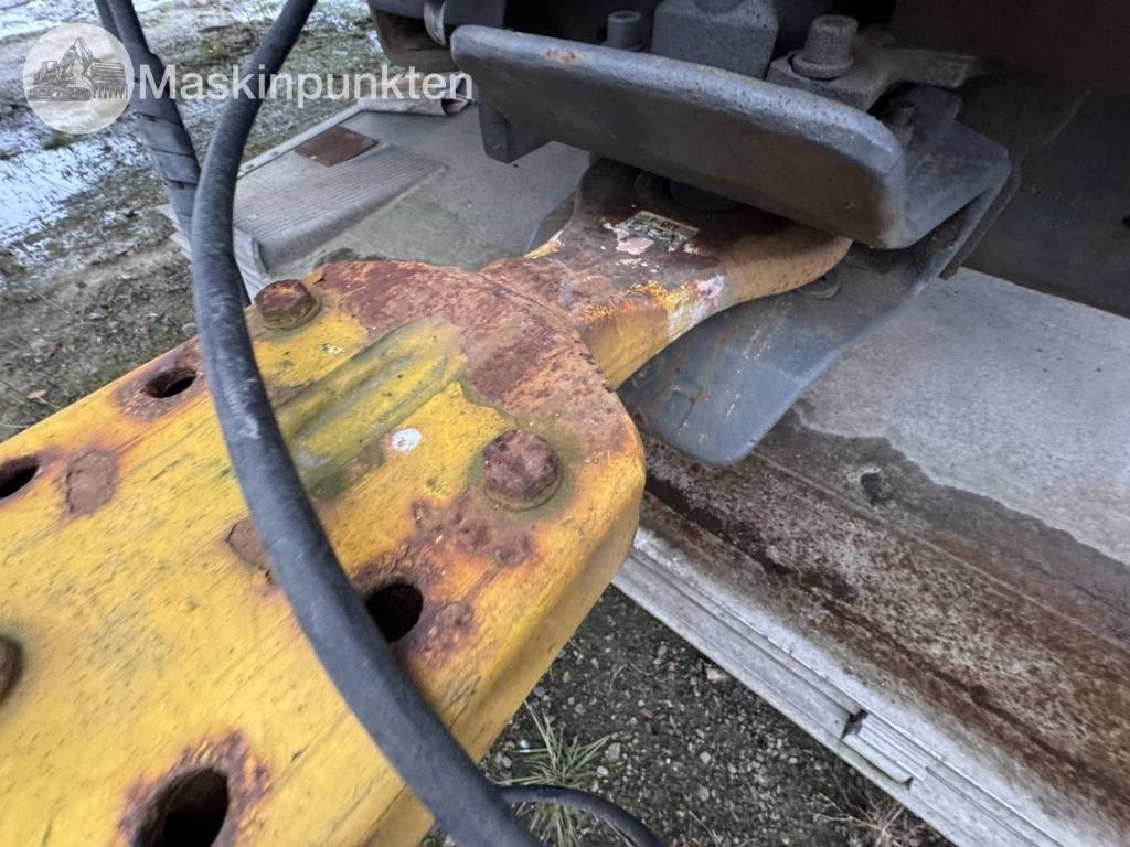 Ekeri L4 - Prikolica sa zatvorenim sandukom: slika Ekeri L4 - Prikolica sa zatvorenim sandukom Ekeri L4 - Prikolica sa zatvorenim sandukom: slika Ekeri L4 - Prikolica sa zatvorenim sandukom