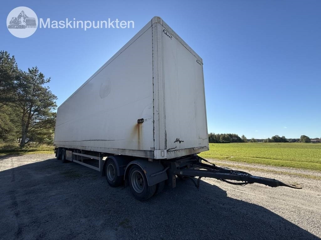 Ekeri L4 - Prikolica sa zatvorenim sandukom: slika Ekeri L4 - Prikolica sa zatvorenim sandukom Ekeri L4 - Prikolica sa zatvorenim sandukom: slika Ekeri L4 - Prikolica sa zatvorenim sandukom