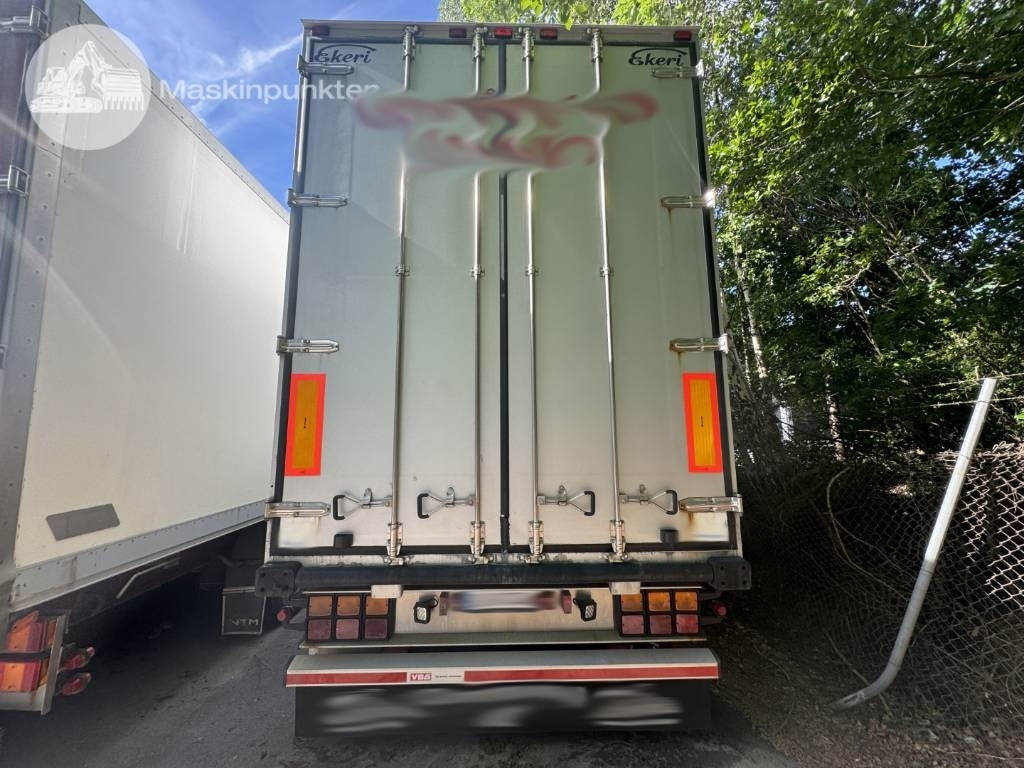 Ekeri L5 - Prikolica sa zatvorenim sandukom: slika Ekeri L5 - Prikolica sa zatvorenim sandukom Ekeri L5 - Prikolica sa zatvorenim sandukom: slika Ekeri L5 - Prikolica sa zatvorenim sandukom