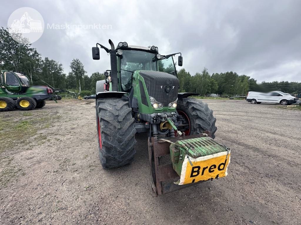 Fendt 824 Vario - Traktor: slika Fendt 824 Vario - Traktor Fendt 824 Vario - Traktor: slika Fendt 824 Vario - Traktor