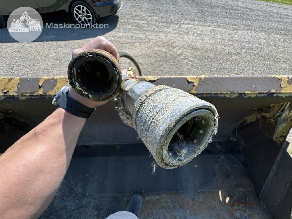 Hydrema BM-4 Kombiskopa - Korpa za Građevinski strojevi: slika Hydrema BM-4 Kombiskopa - Korpa za Građevinski strojevi Hydrema BM-4 Kombiskopa - Korpa za Građevinski strojevi: slika Hydrema BM-4 Kombiskopa - Korpa za Građevinski strojevi