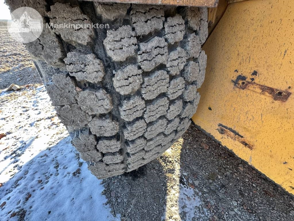 Utovarivač na kotačima Hyundai HL 730 TM-7: slika Utovarivač na kotačima Hyundai HL 730 TM-7 Utovarivač na kotačima Hyundai HL 730 TM-7: slika Utovarivač na kotačima Hyundai HL 730 TM-7