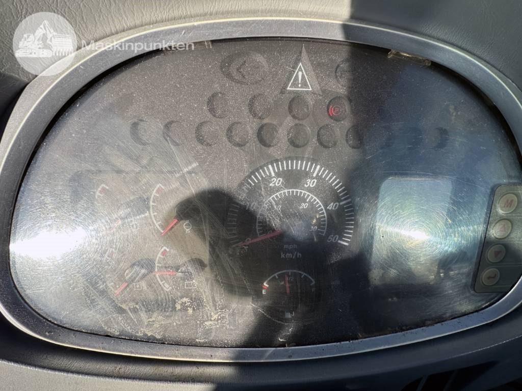 Utovarivač na kotačima Hyundai HL 730 TM-7: slika Utovarivač na kotačima Hyundai HL 730 TM-7 Utovarivač na kotačima Hyundai HL 730 TM-7: slika Utovarivač na kotačima Hyundai HL 730 TM-7