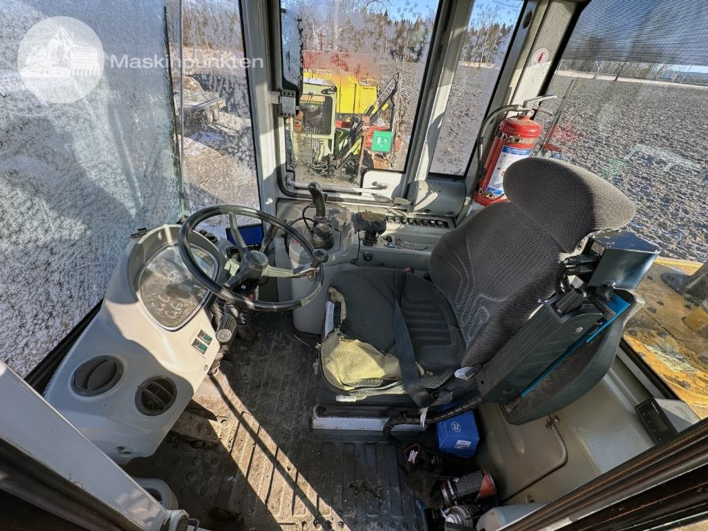 Utovarivač na kotačima Hyundai HL 730 TM-7: slika Utovarivač na kotačima Hyundai HL 730 TM-7 Utovarivač na kotačima Hyundai HL 730 TM-7: slika Utovarivač na kotačima Hyundai HL 730 TM-7