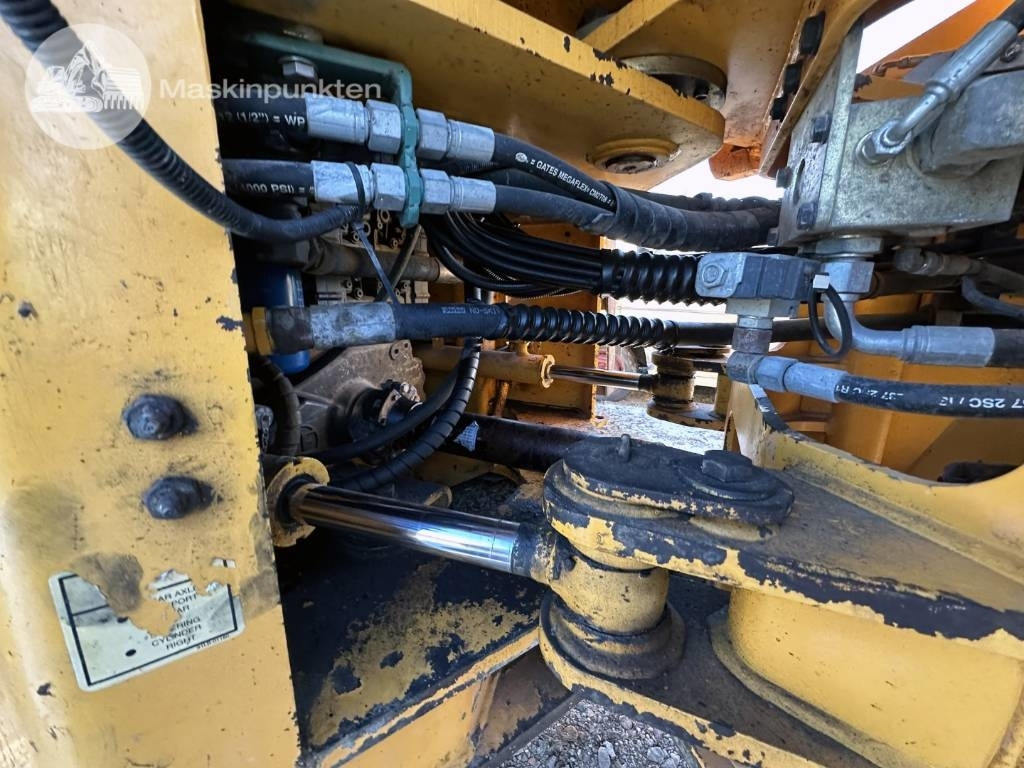 Utovarivač na kotačima Hyundai HL 730 TM-7: slika Utovarivač na kotačima Hyundai HL 730 TM-7 Utovarivač na kotačima Hyundai HL 730 TM-7: slika Utovarivač na kotačima Hyundai HL 730 TM-7