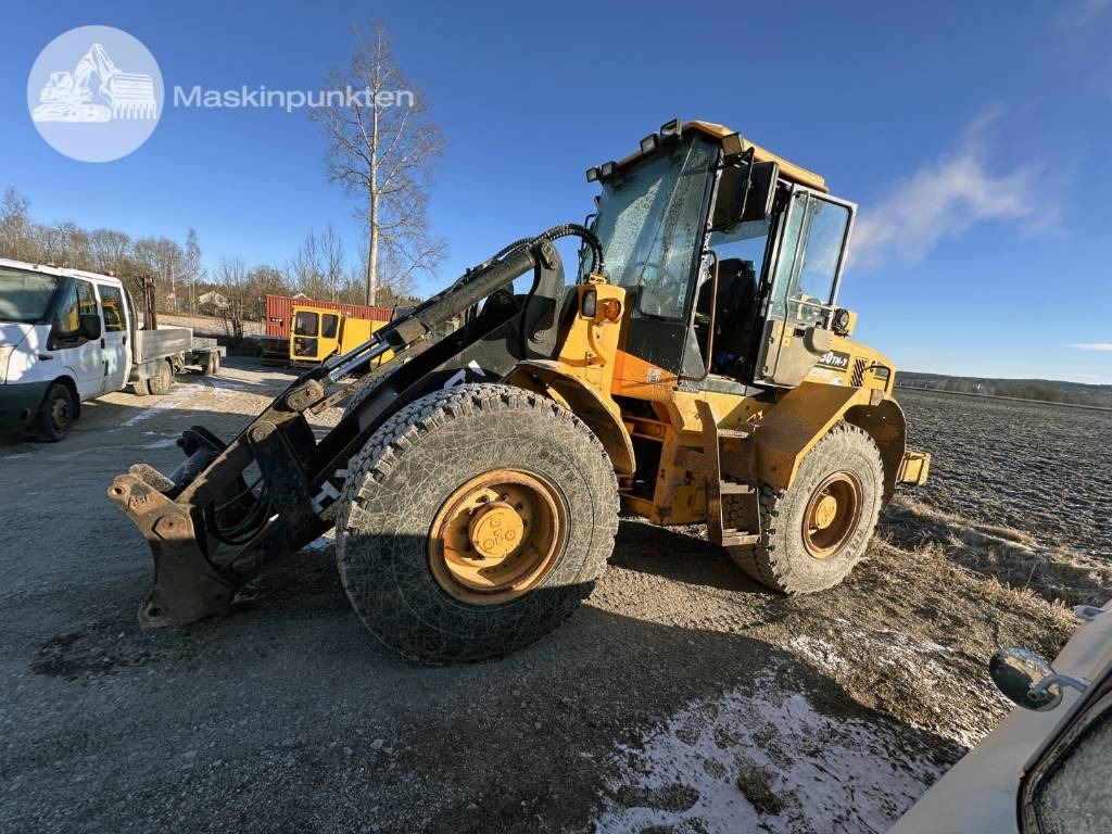 Utovarivač na kotačima Hyundai HL 730 TM-7: slika Utovarivač na kotačima Hyundai HL 730 TM-7 Utovarivač na kotačima Hyundai HL 730 TM-7: slika Utovarivač na kotačima Hyundai HL 730 TM-7