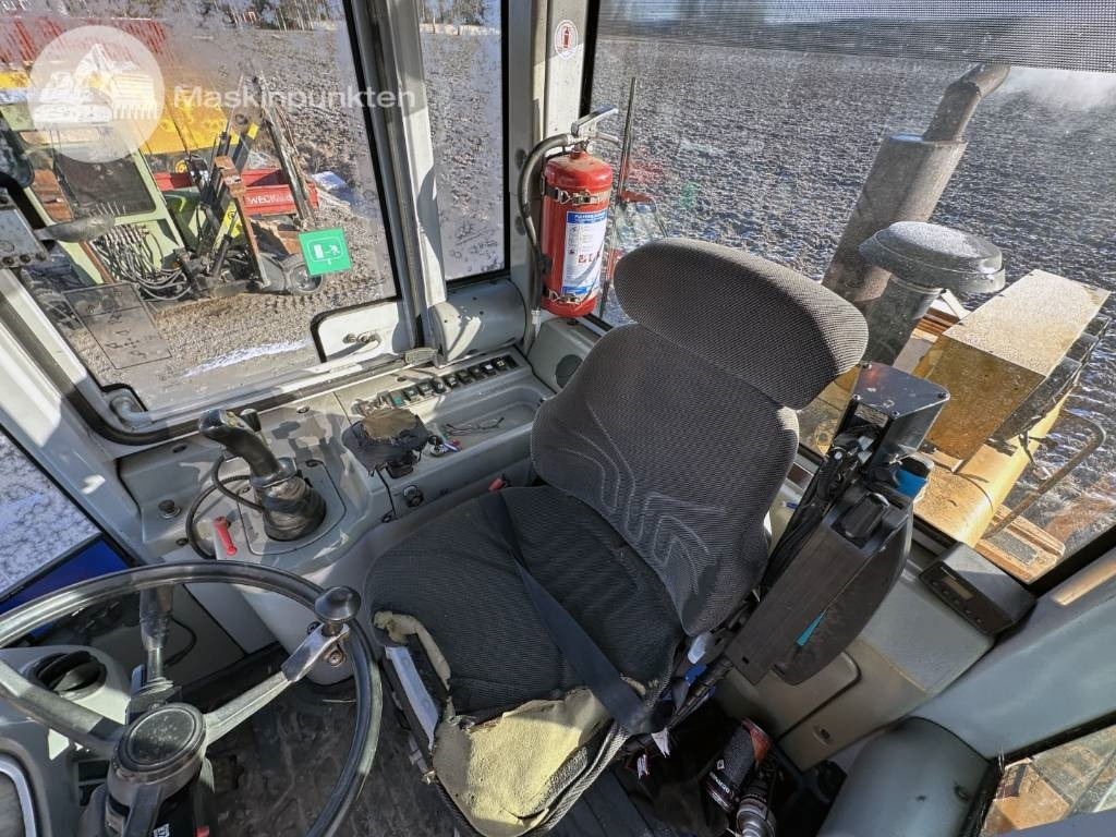 Utovarivač na kotačima Hyundai HL 730 TM-7: slika Utovarivač na kotačima Hyundai HL 730 TM-7 Utovarivač na kotačima Hyundai HL 730 TM-7: slika Utovarivač na kotačima Hyundai HL 730 TM-7