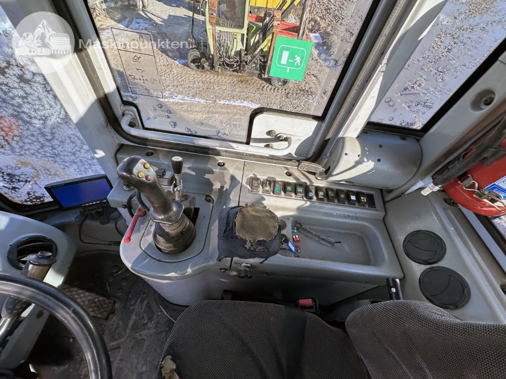 Utovarivač na kotačima Hyundai HL 730 TM-7: slika Utovarivač na kotačima Hyundai HL 730 TM-7 Utovarivač na kotačima Hyundai HL 730 TM-7: slika Utovarivač na kotačima Hyundai HL 730 TM-7