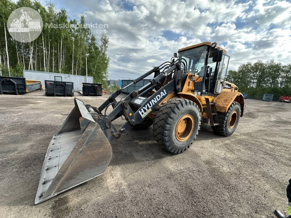 Hyundai HL 740 TM-7 A - Utovarivač na kotačima: slika Hyundai HL 740 TM-7 A - Utovarivač na kotačima Hyundai HL 740 TM-7 A - Utovarivač na kotačima: slika Hyundai HL 740 TM-7 A - Utovarivač na kotačima