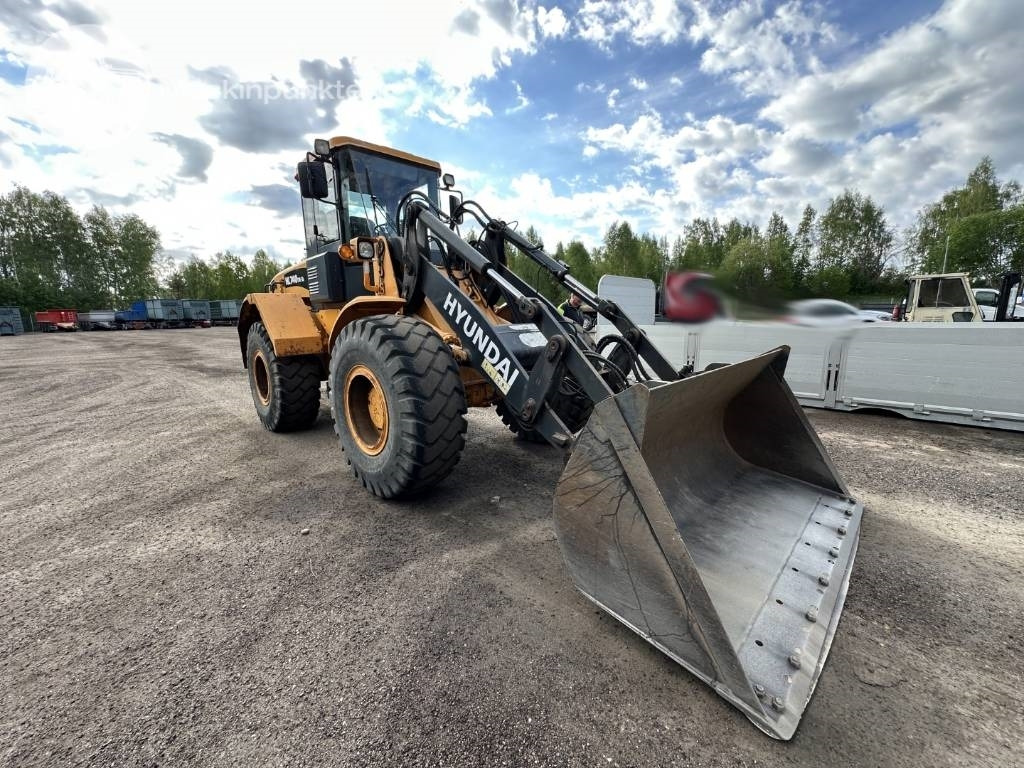 Hyundai HL 740 TM-7 A - Utovarivač na kotačima: slika Hyundai HL 740 TM-7 A - Utovarivač na kotačima Hyundai HL 740 TM-7 A - Utovarivač na kotačima: slika Hyundai HL 740 TM-7 A - Utovarivač na kotačima