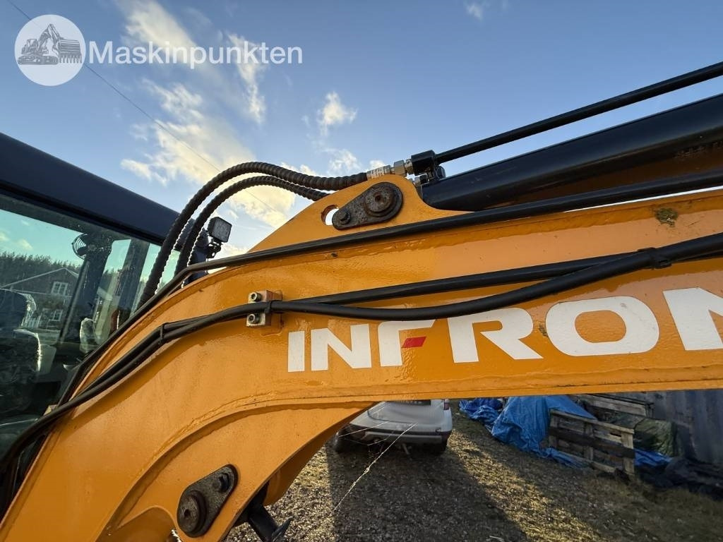 Mini bager Infront Minigrävare: slika Mini bager Infront Minigrävare