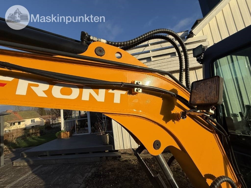 Mini bager Infront Minigrävare: slika Mini bager Infront Minigrävare