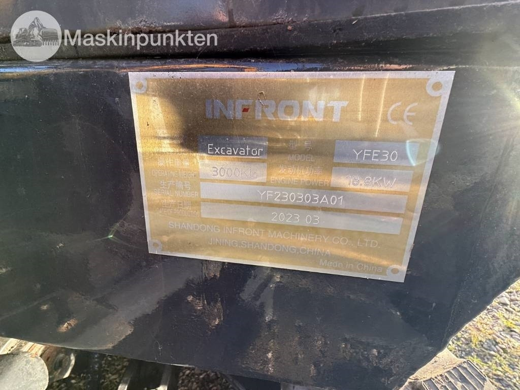 Mini bager Infront Minigrävare: slika Mini bager Infront Minigrävare