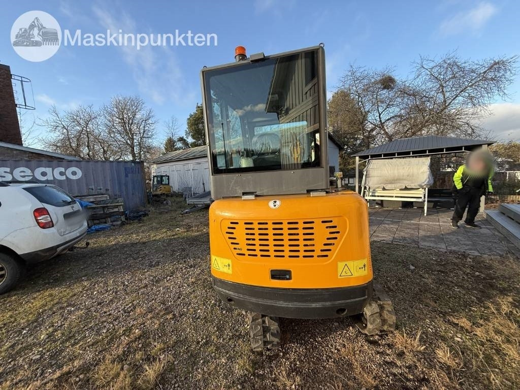 Mini bager Infront Minigrävare: slika Mini bager Infront Minigrävare