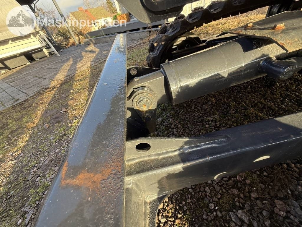 Mini bager Infront Minigrävare: slika Mini bager Infront Minigrävare