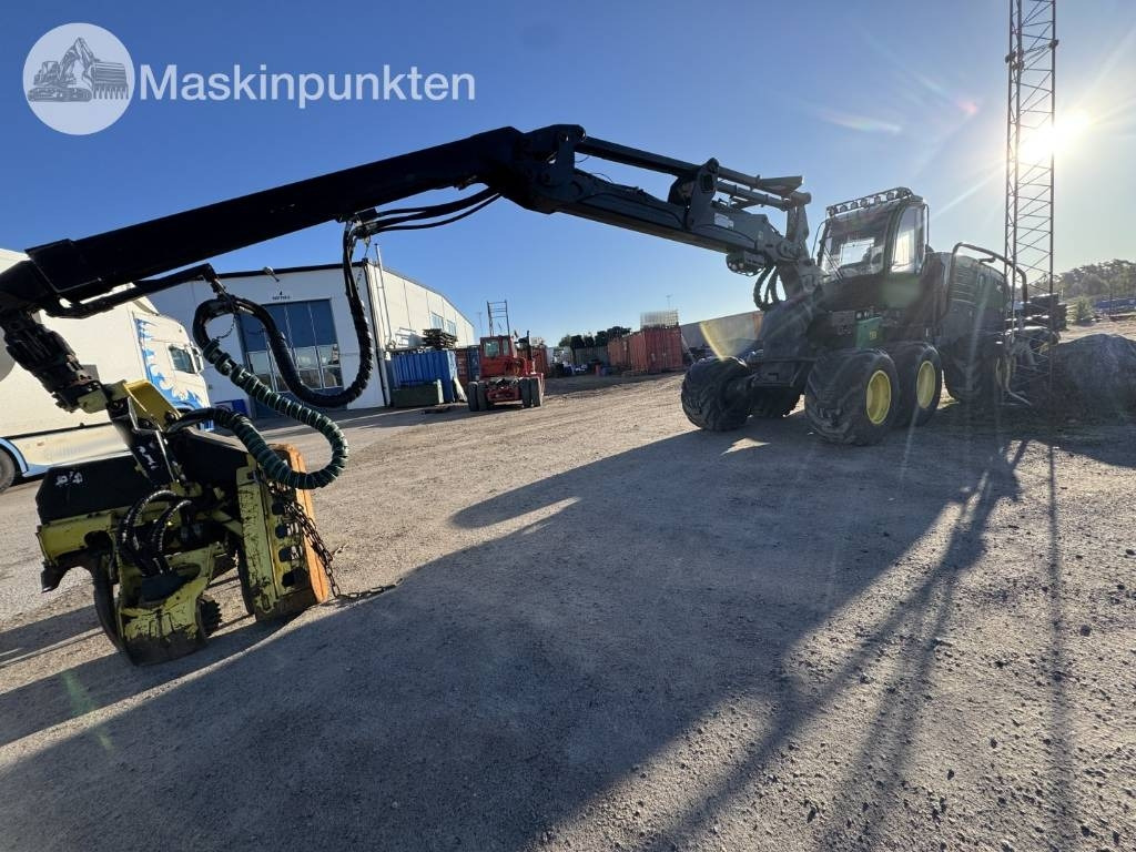 John Deere 1270 E - Kombajn za šumarstvo: slika John Deere 1270 E - Kombajn za šumarstvo John Deere 1270 E - Kombajn za šumarstvo: slika John Deere 1270 E - Kombajn za šumarstvo