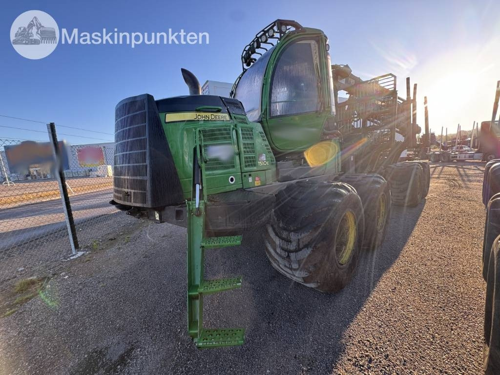John Deere 1510 E - Forvarder: slika John Deere 1510 E - Forvarder John Deere 1510 E - Forvarder: slika John Deere 1510 E - Forvarder