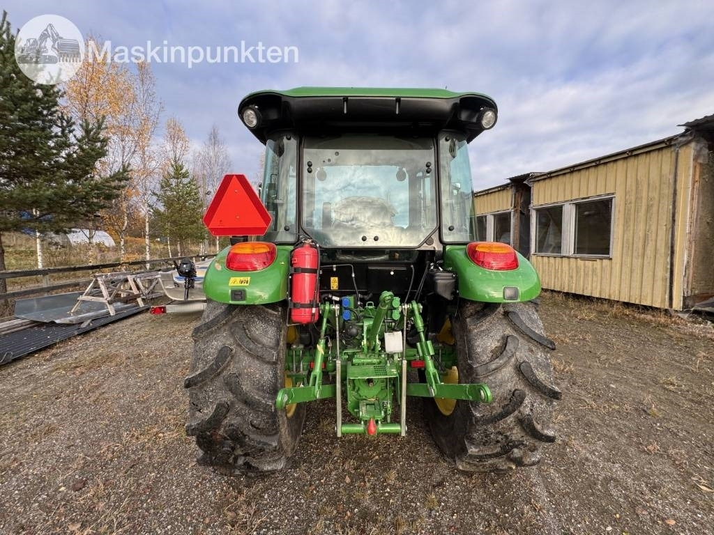 John Deere 5075 E - Traktor: slika John Deere 5075 E - Traktor John Deere 5075 E - Traktor: slika John Deere 5075 E - Traktor