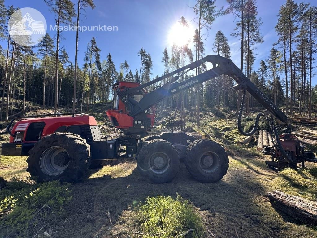 Komatsu 951 - Kombajn za šumarstvo: slika Komatsu 951 - Kombajn za šumarstvo Komatsu 951 - Kombajn za šumarstvo: slika Komatsu 951 - Kombajn za šumarstvo