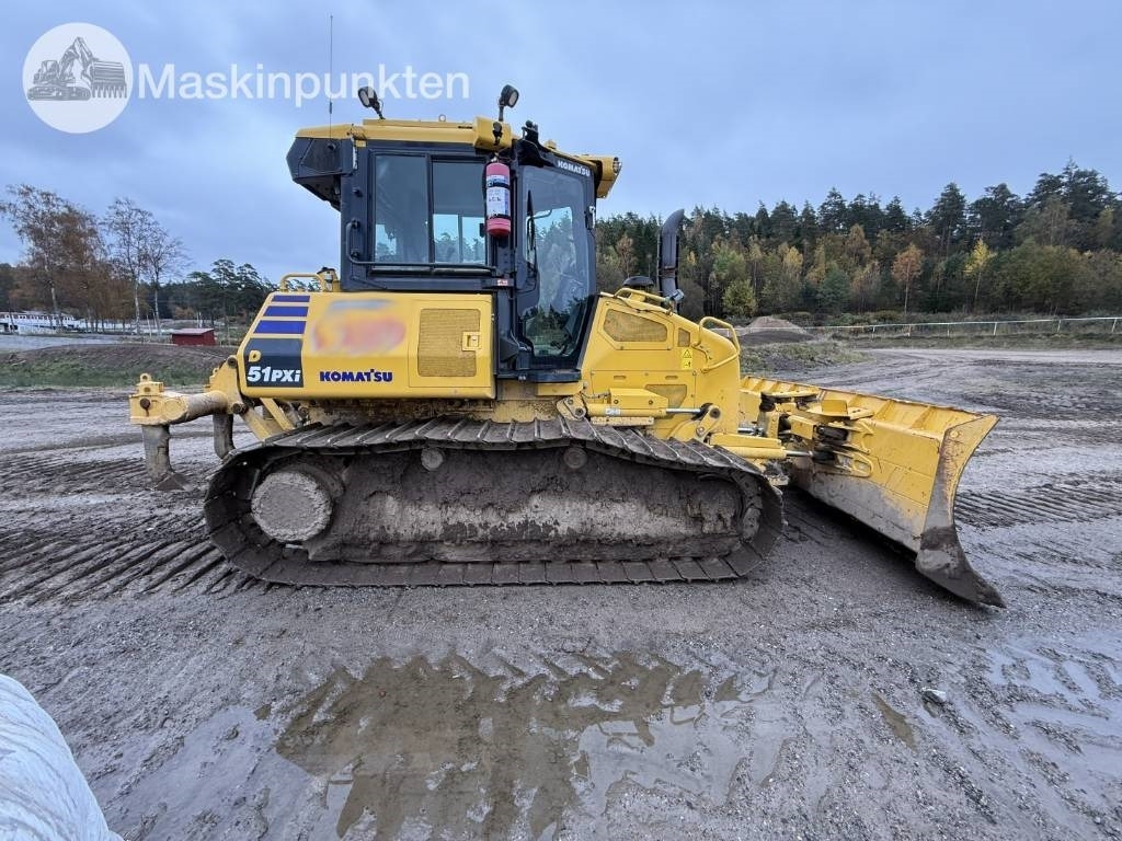 Komatsu D 51 Pxi-24EO - Buldožer: slika Komatsu D 51 Pxi-24EO - Buldožer Komatsu D 51 Pxi-24EO - Buldožer: slika Komatsu D 51 Pxi-24EO - Buldožer