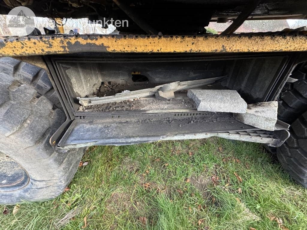 Bager na kotačima Liebherr A 310 B: slika Bager na kotačima Liebherr A 310 B Bager na kotačima Liebherr A 310 B: slika Bager na kotačima Liebherr A 310 B