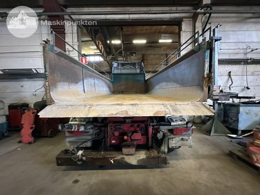 MAN TGX 35.540 - Kamion s kukastom dizalicom: slika MAN TGX 35.540 - Kamion s kukastom dizalicom MAN TGX 35.540 - Kamion s kukastom dizalicom: slika MAN TGX 35.540 - Kamion s kukastom dizalicom