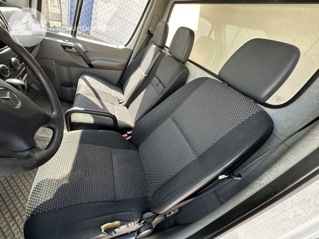 Dostavno vozilo sa zatvorenim sandukom Mercedes-Benz Sprinter 315 CDI: slika Dostavno vozilo sa zatvorenim sandukom Mercedes-Benz Sprinter 315 CDI