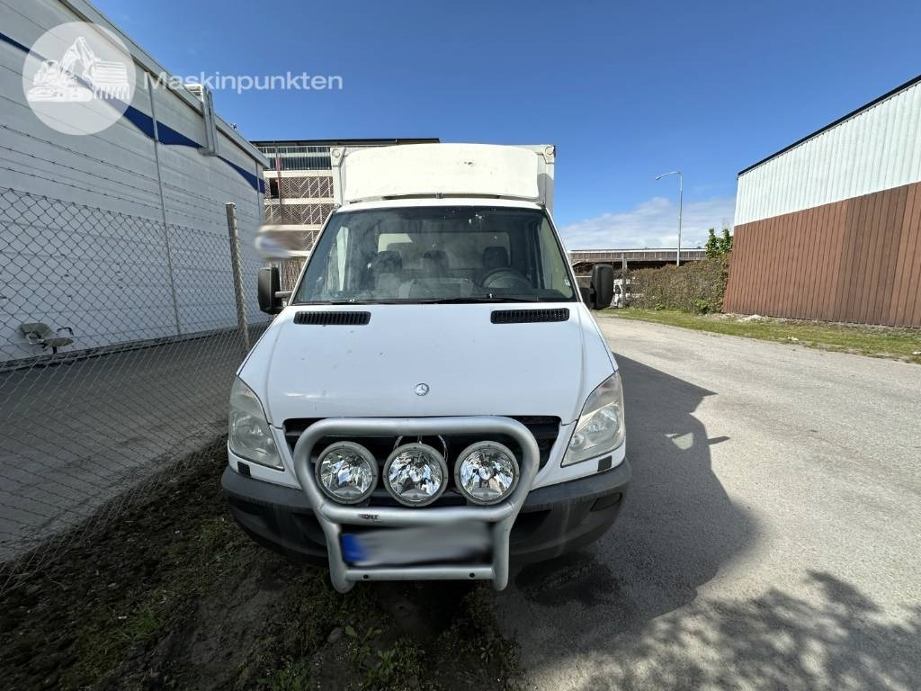 Mercedes-Benz Sprinter 315 CDI - Dostavno vozilo sa zatvorenim sandukom: slika Mercedes-Benz Sprinter 315 CDI - Dostavno vozilo sa zatvorenim sandukom Mercedes-Benz Sprinter 315 CDI - Dostavno vozilo sa zatvorenim sandukom: slika Mercedes-Benz Sprinter 315 CDI - Dostavno vozilo sa zatvorenim sandukom